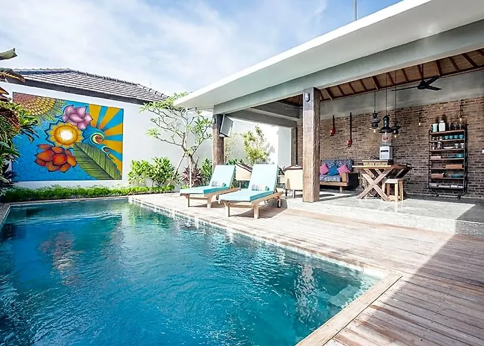 ホテル 4quarters Luxury Pool ウマラス