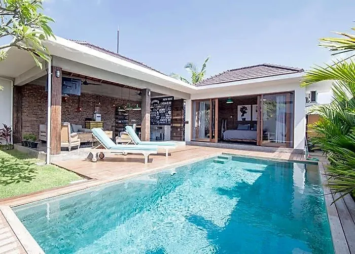 4quarters Luxury Pool ホテル